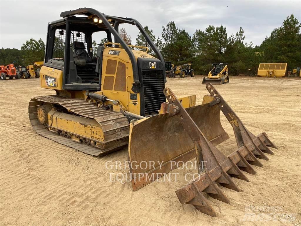 CAT D4K2LGP Telaketjupuskutraktorit