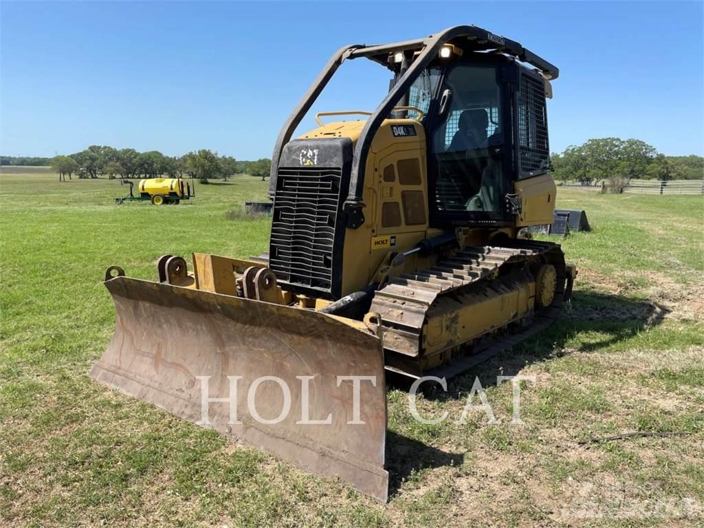 CAT D4K2XL Telaketjupuskutraktorit