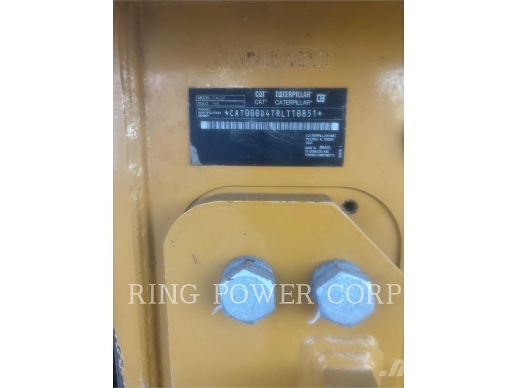 CAT D4VPEW Telaketjupuskutraktorit