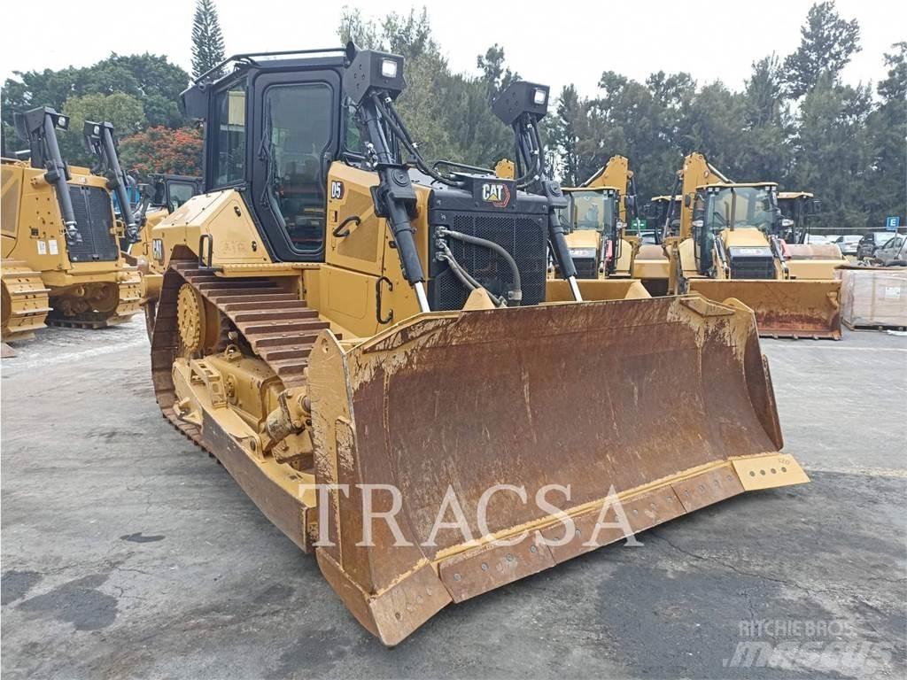 CAT D5 Telaketjupuskutraktorit