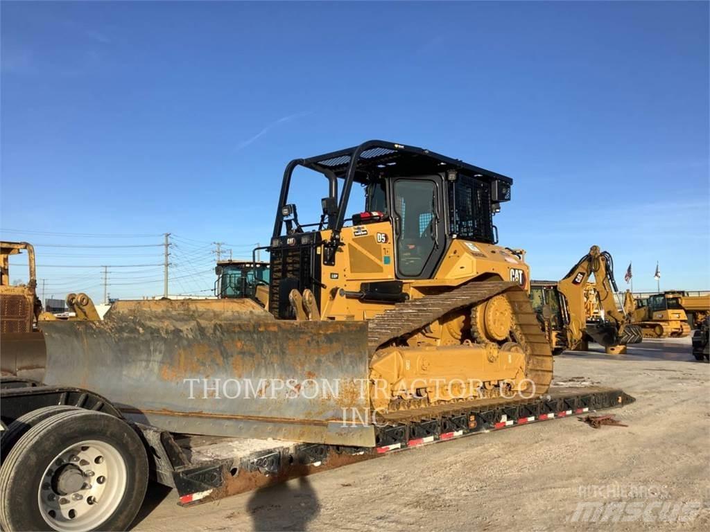 CAT D5 Telaketjupuskutraktorit