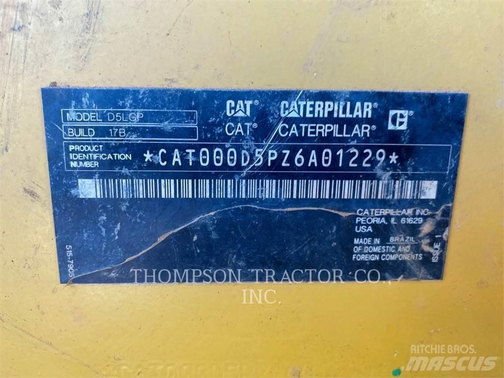 CAT D5 Telaketjupuskutraktorit