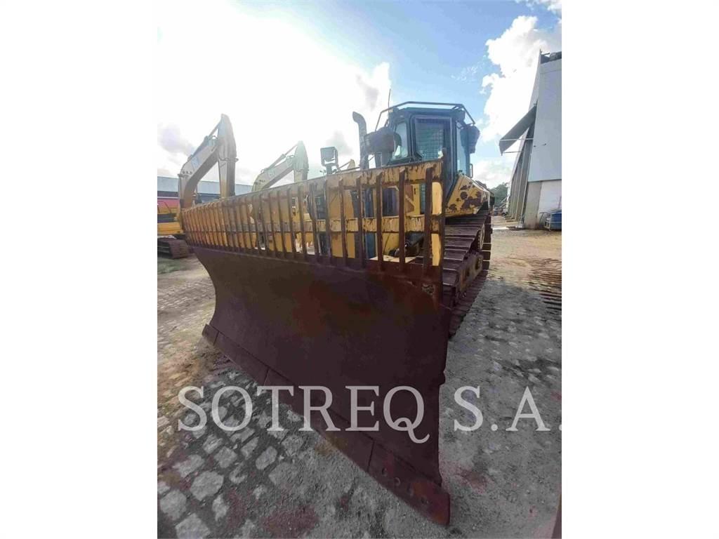 CAT D5 Telaketjupuskutraktorit