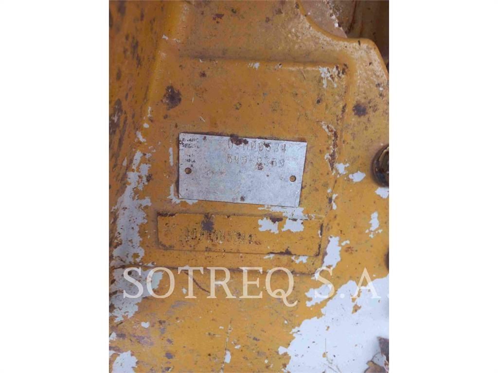 CAT D5 Telaketjupuskutraktorit