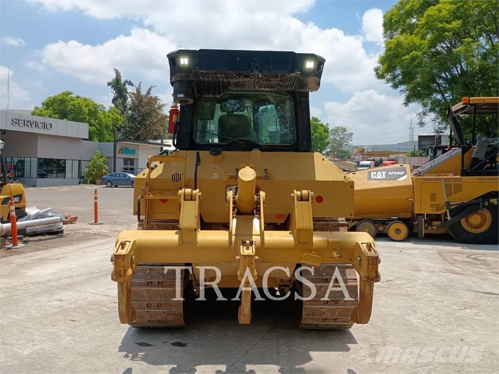 CAT D5 Telaketjupuskutraktorit