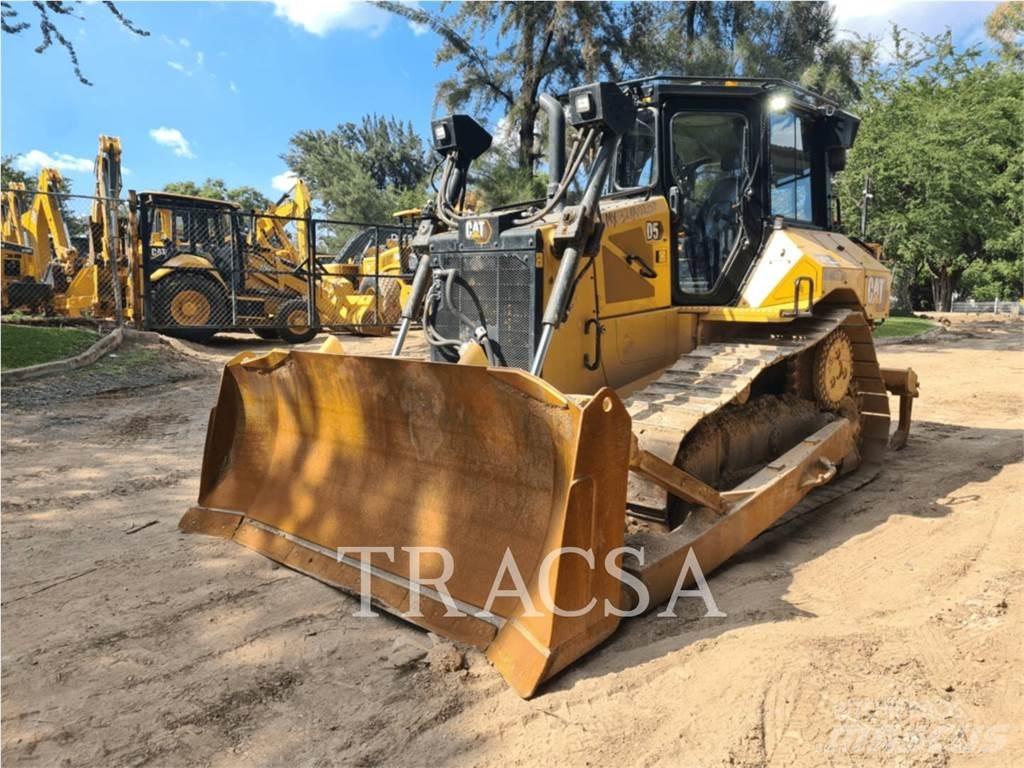 CAT D5 Telaketjupuskutraktorit