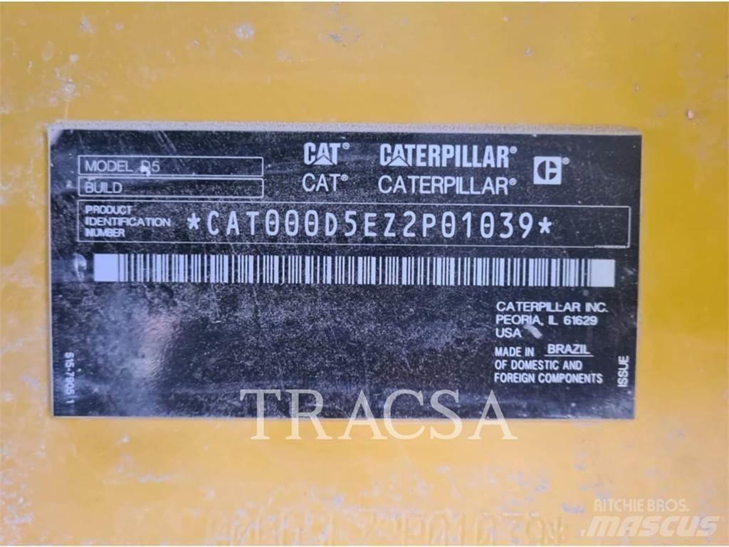 CAT D5 Telaketjupuskutraktorit