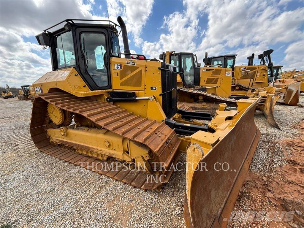 CAT D5 Telaketjupuskutraktorit