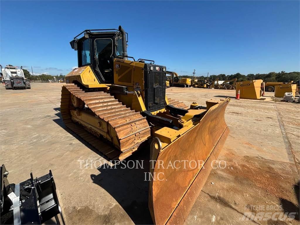 CAT D5 Telaketjupuskutraktorit