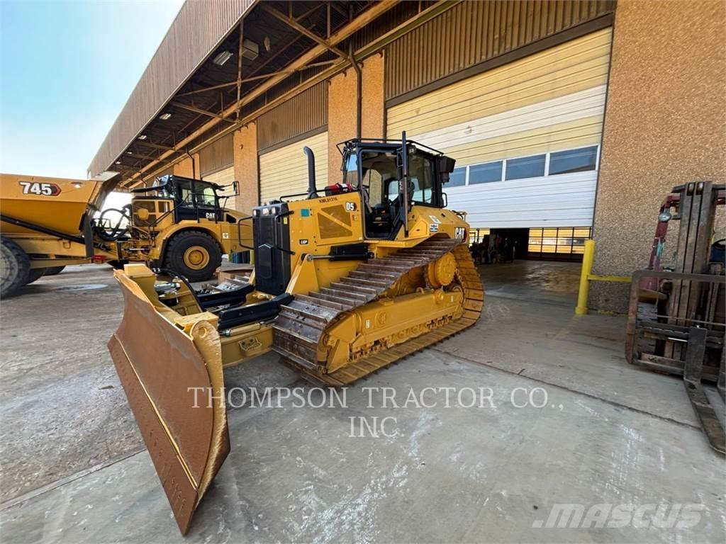 CAT D5 Telaketjupuskutraktorit