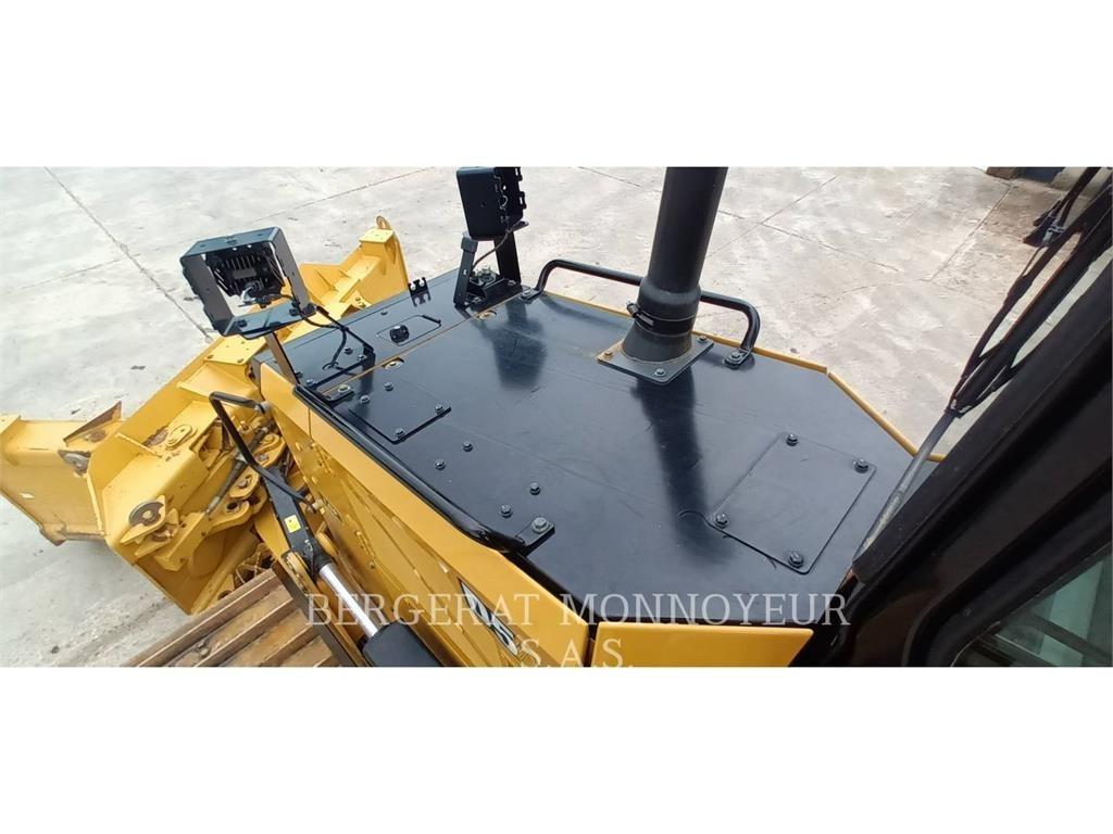 CAT D5 Telaketjupuskutraktorit