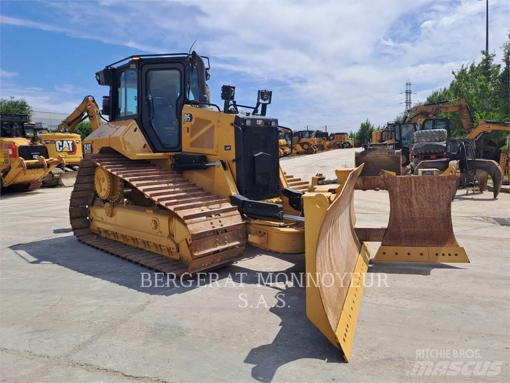 CAT D5 Telaketjupuskutraktorit