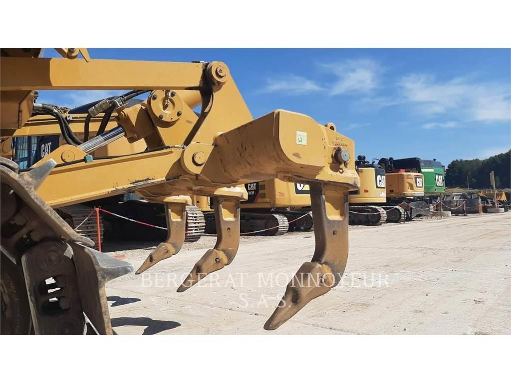 CAT D5 Telaketjupuskutraktorit