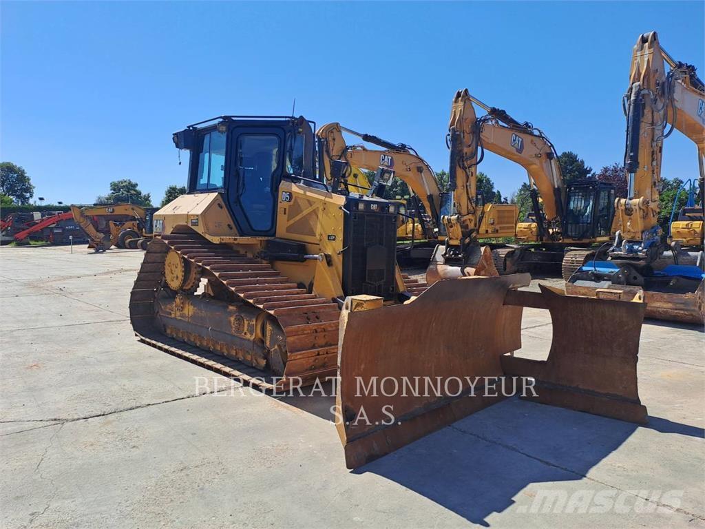 CAT D5 Telaketjupuskutraktorit