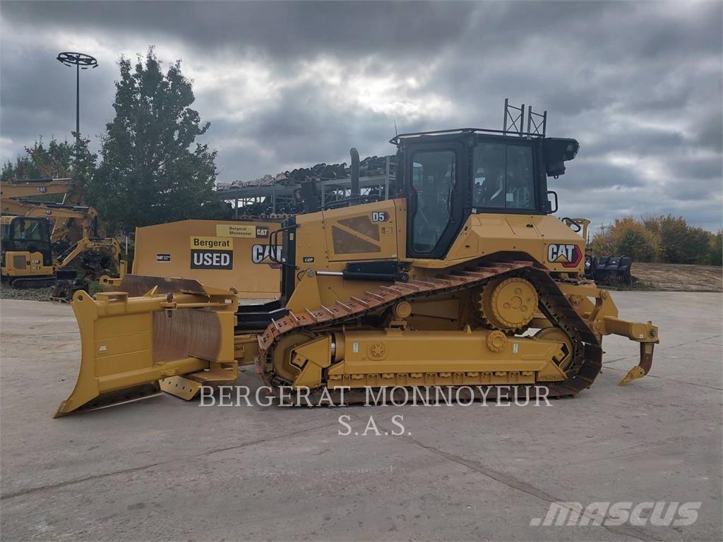 CAT D5 Telaketjupuskutraktorit