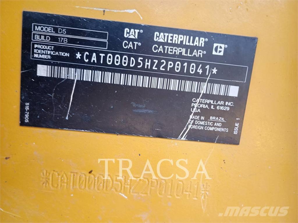 CAT D5 Turistibussit