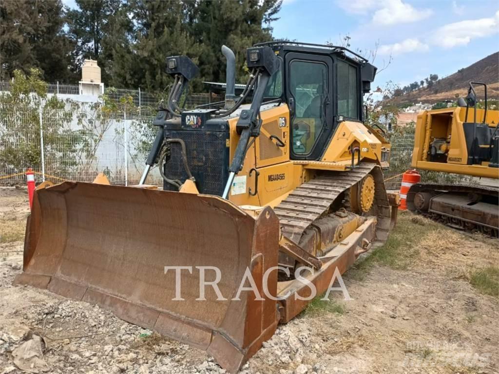 CAT D5-17 Telaketjupuskutraktorit