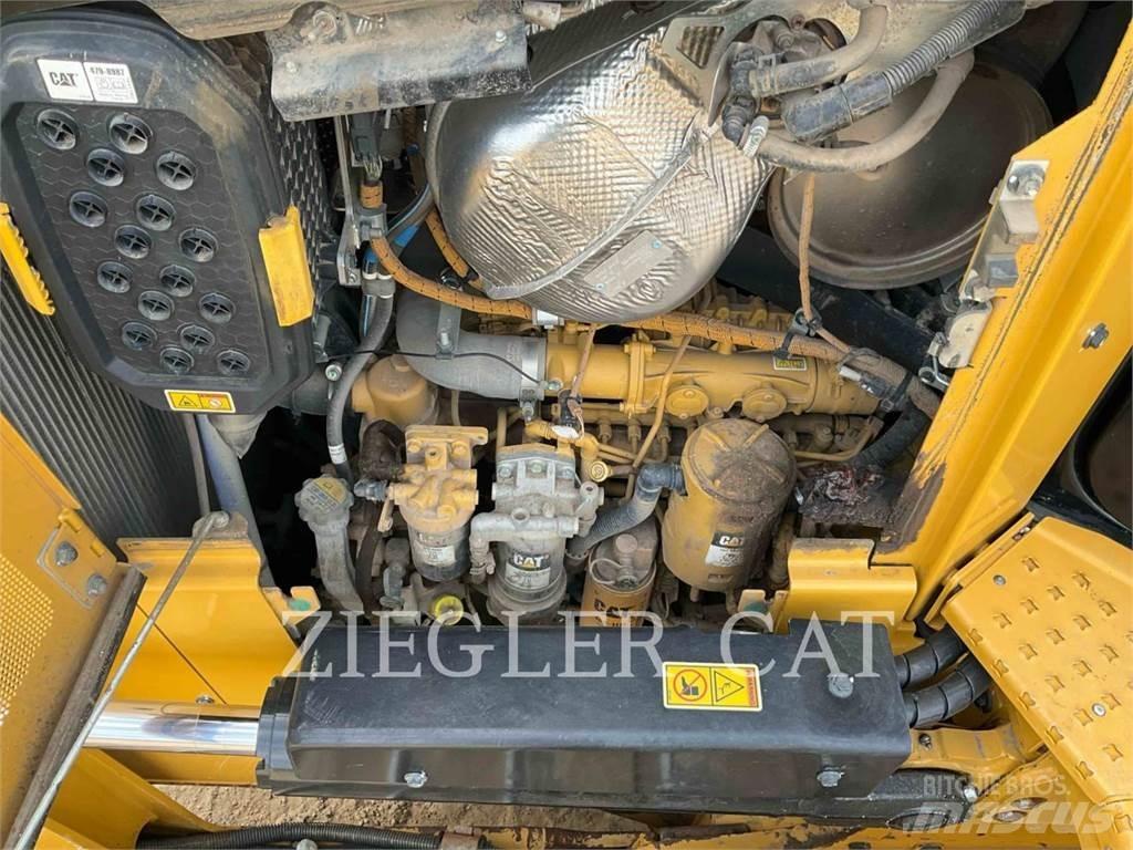 CAT D5-17LGP Telaketjupuskutraktorit