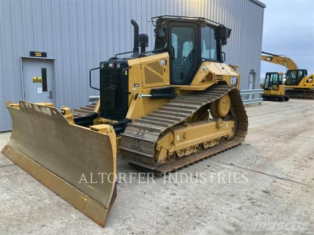 CAT D5-17VPLGP Telaketjupuskutraktorit