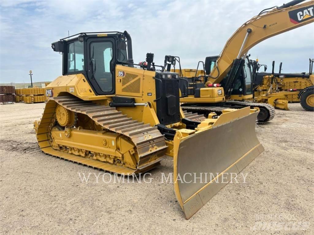 CAT D5 LGP Telaketjupuskutraktorit