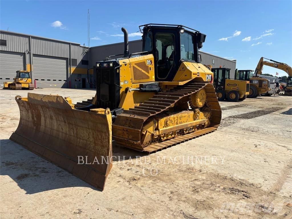 CAT D5 LGP Telaketjupuskutraktorit
