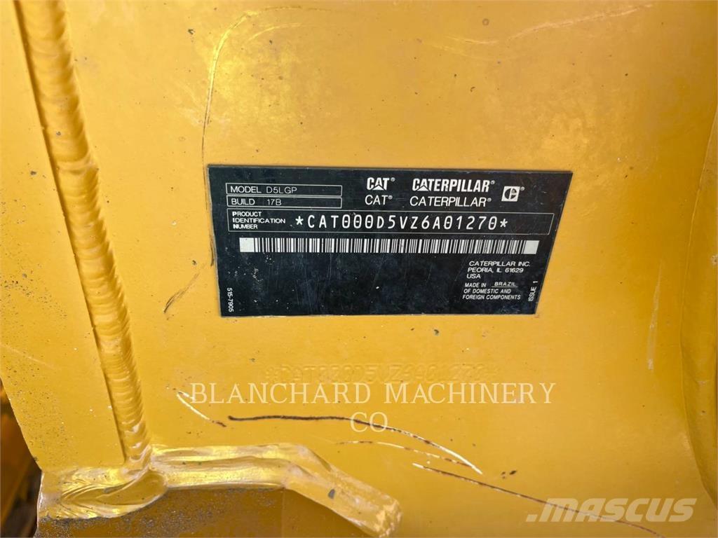 CAT D5 LGP Telaketjupuskutraktorit