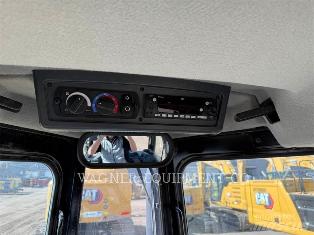 CAT D5 VP Telaketjupuskutraktorit