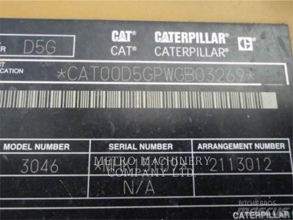CAT D5GXL Telaketjupuskutraktorit