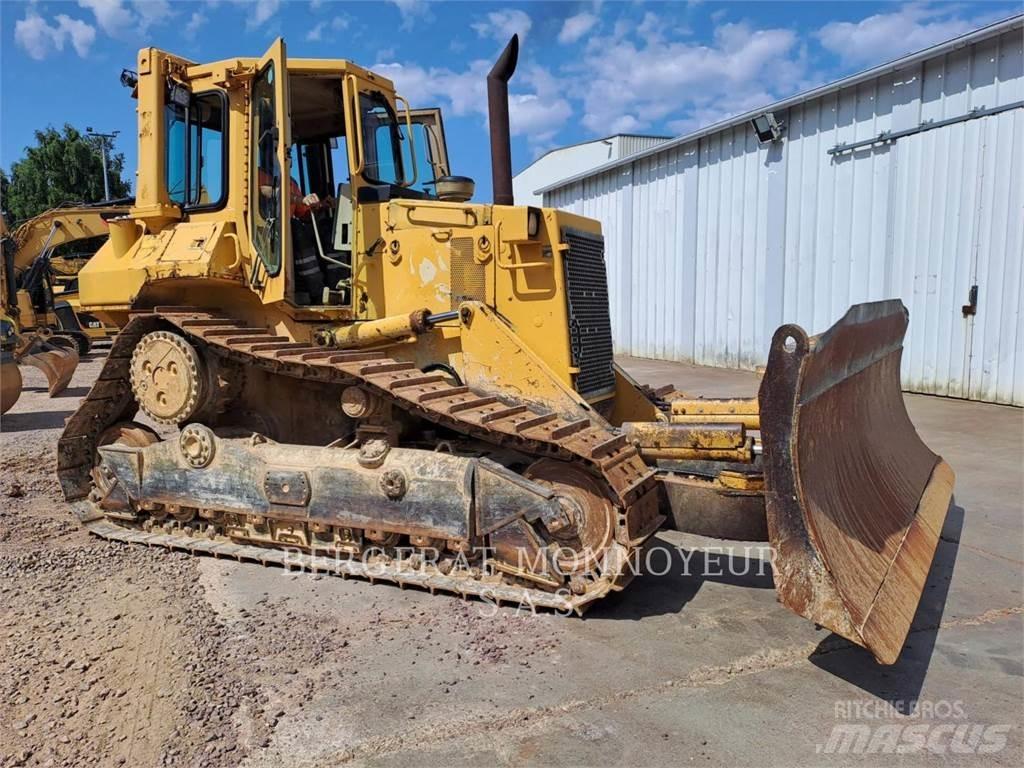 CAT D5H Telaketjupuskutraktorit
