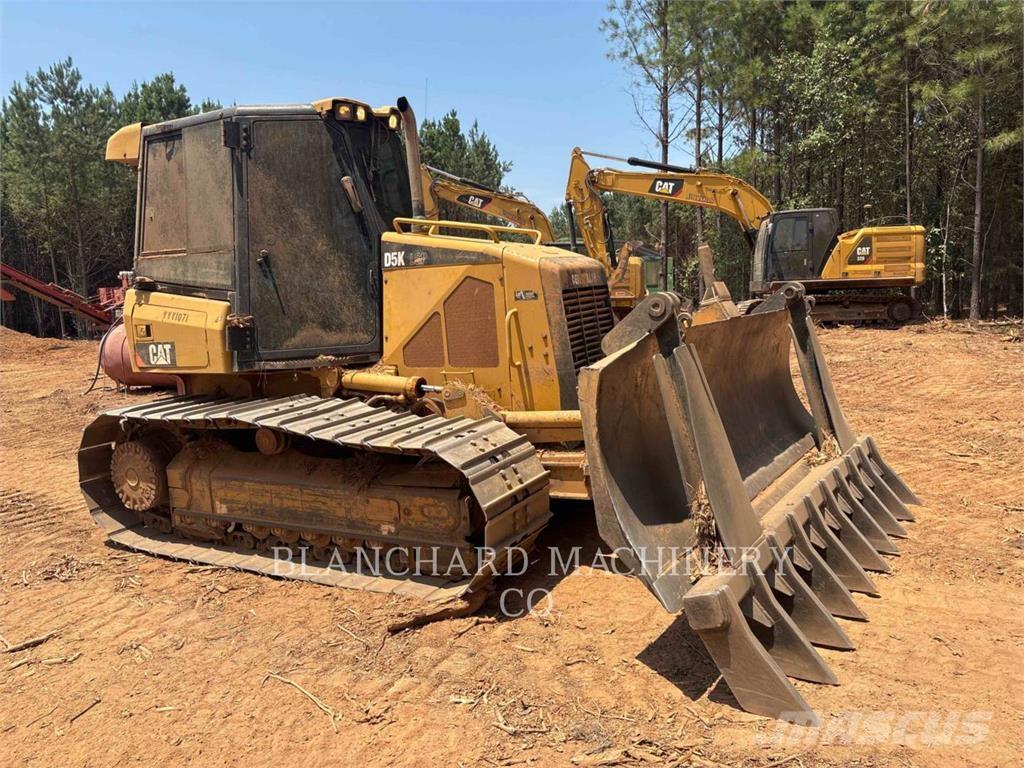 CAT D5K LGP Telaketjupuskutraktorit