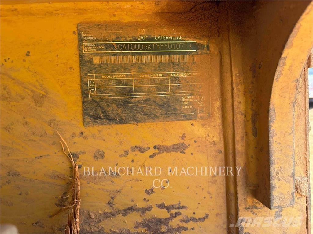 CAT D5K LGP Telaketjupuskutraktorit