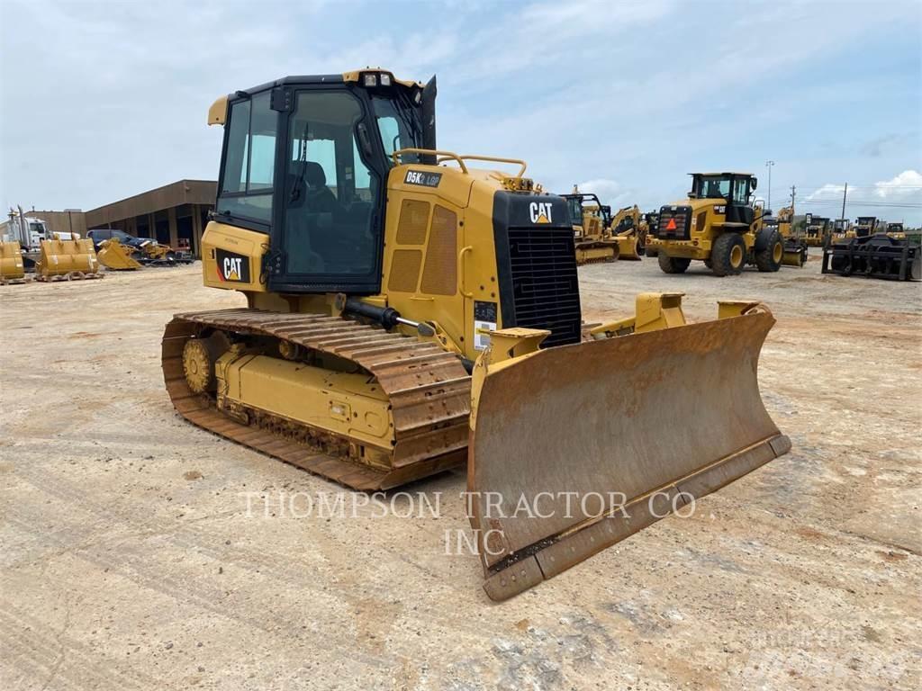 CAT D5K2 Telaketjupuskutraktorit