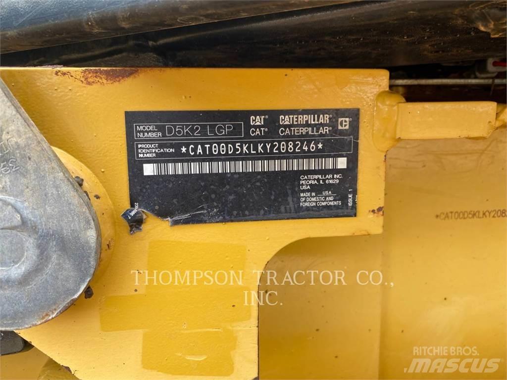 CAT D5K2 Telaketjupuskutraktorit