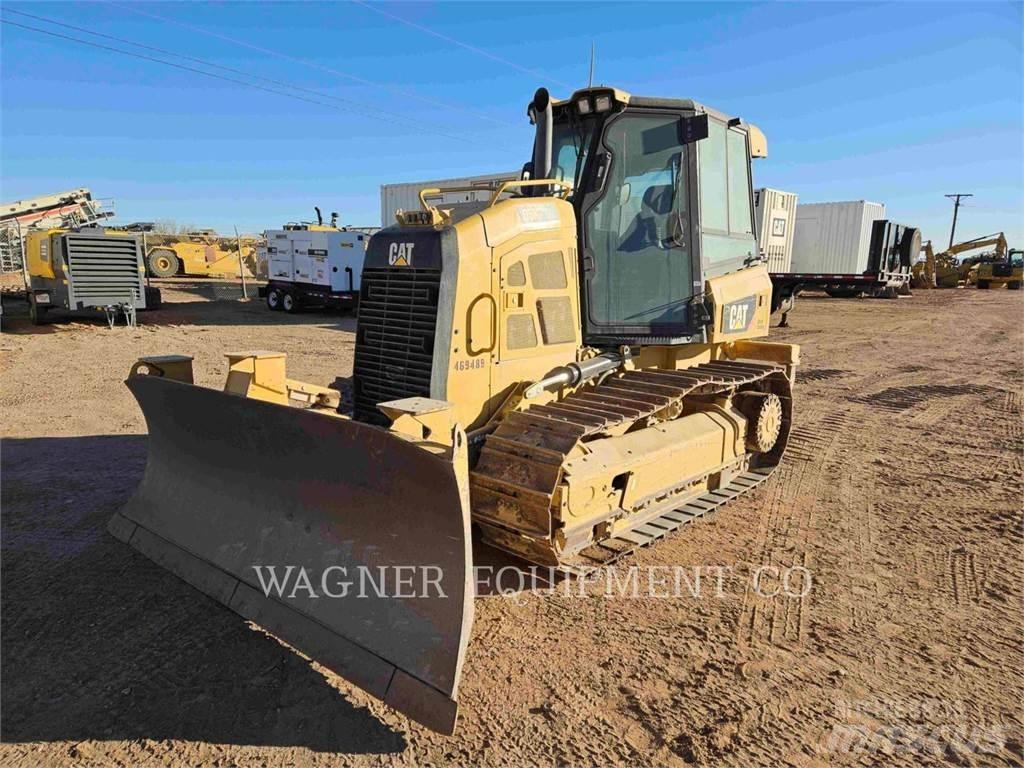 CAT D5K2 Telaketjupuskutraktorit