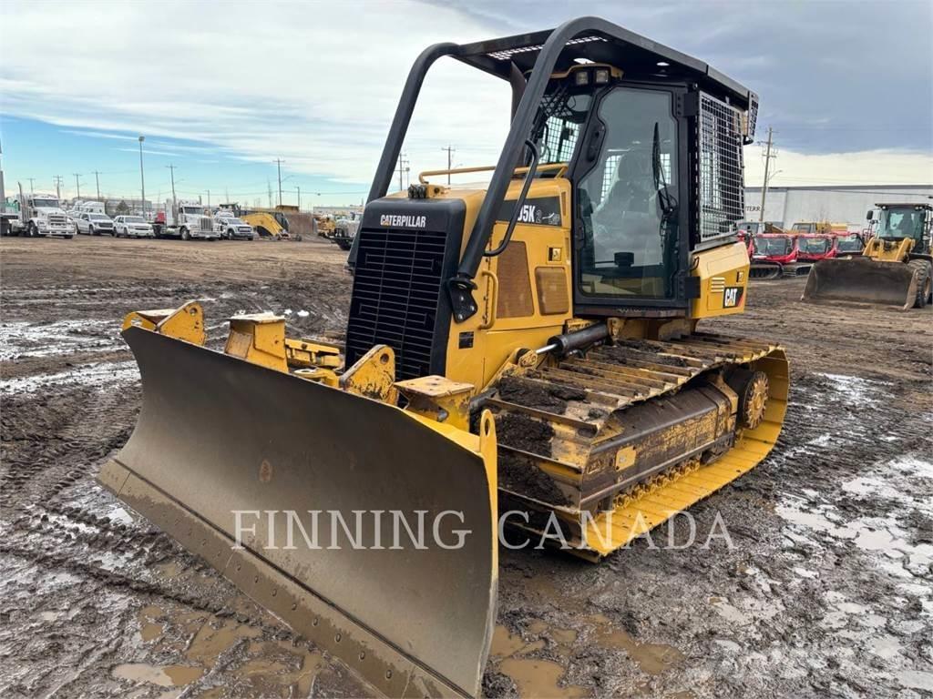 CAT D5K2 Telaketjupuskutraktorit