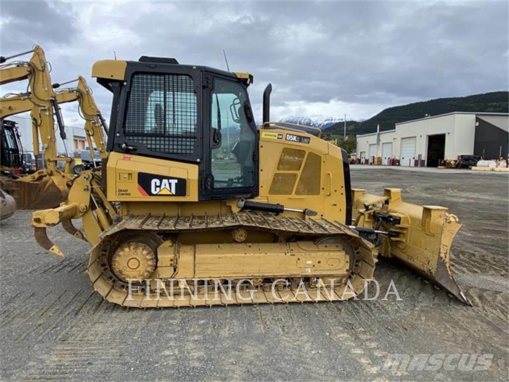 CAT D5K2 Telaketjupuskutraktorit
