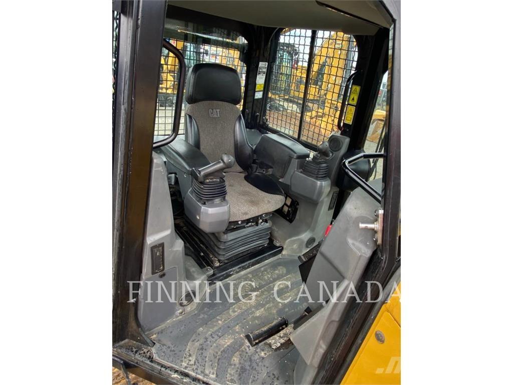 CAT D5K2 Telaketjupuskutraktorit