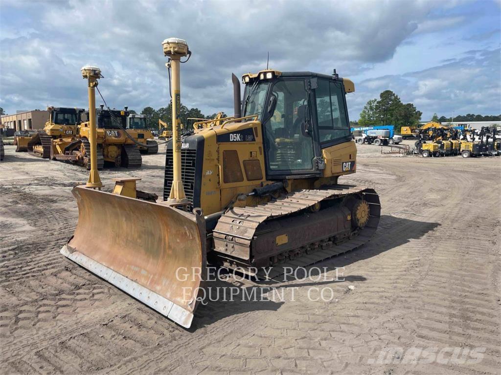 CAT D5K2LGP Telaketjupuskutraktorit