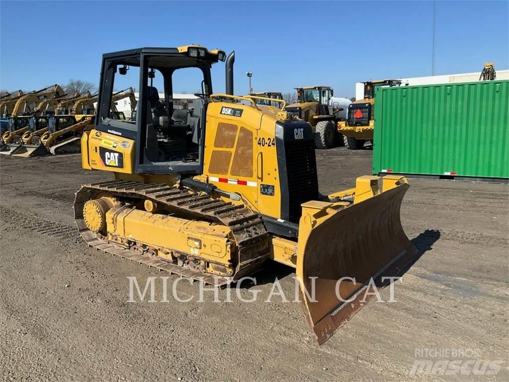 CAT D5K2X Z24F Telaketjupuskutraktorit