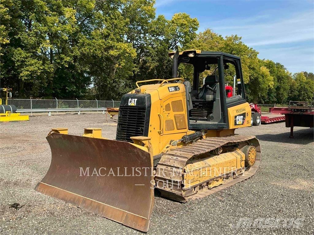 CAT D5K2XL Telaketjupuskutraktorit