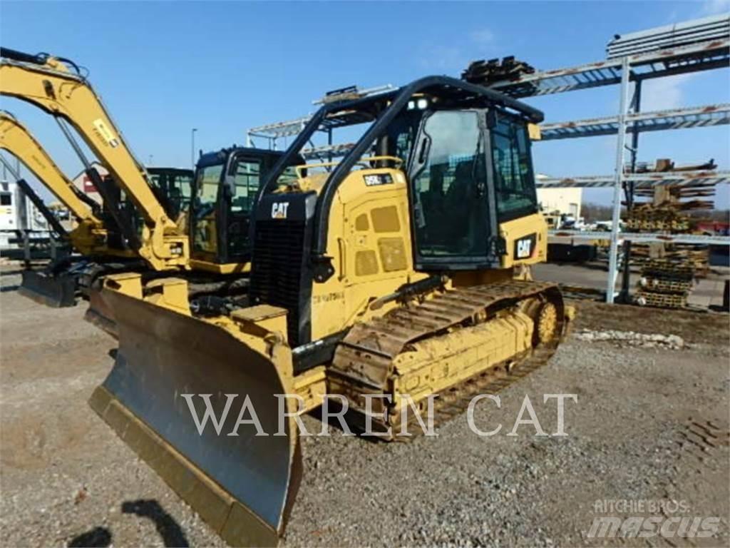 CAT D5K2XL ARO Telaketjupuskutraktorit