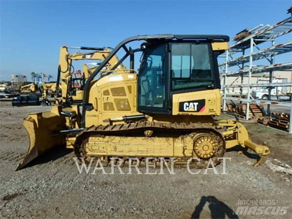 CAT D5K2XL ARO Telaketjupuskutraktorit