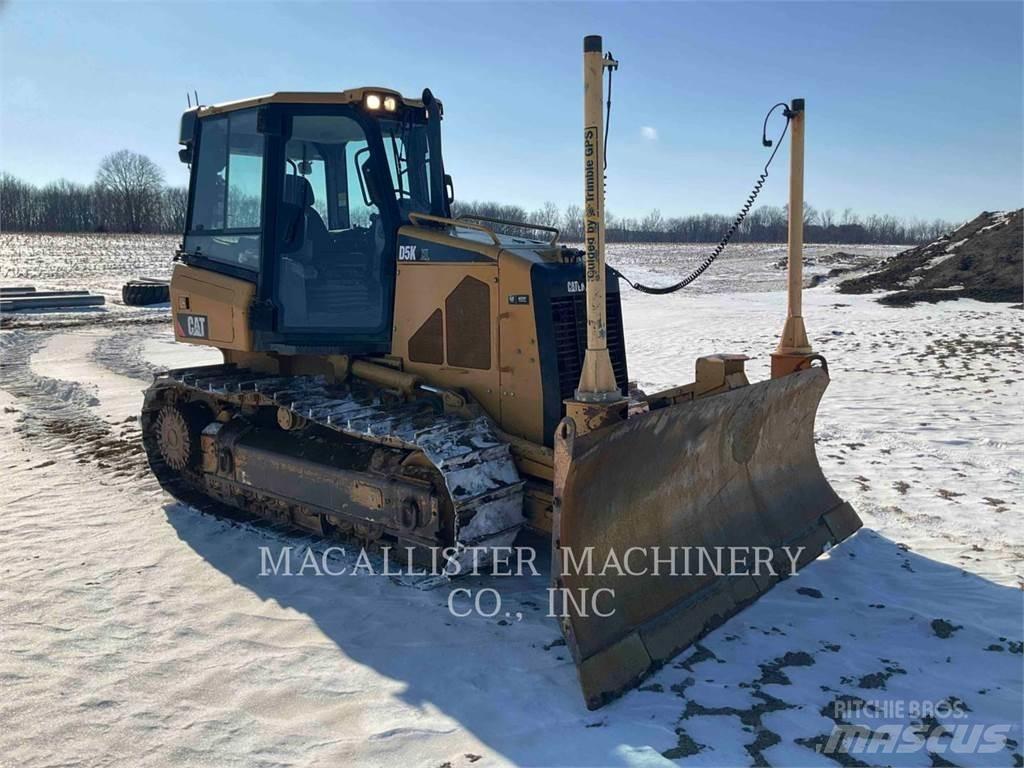 CAT D5KXL Telaketjupuskutraktorit