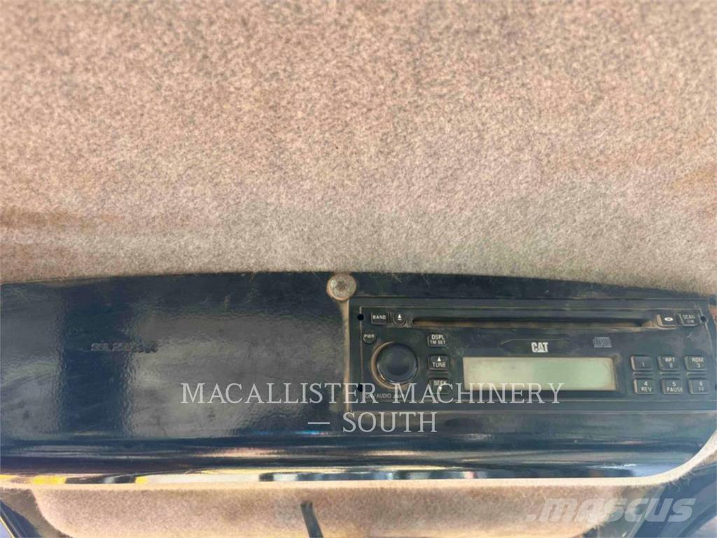 CAT D5KXL Telaketjupuskutraktorit