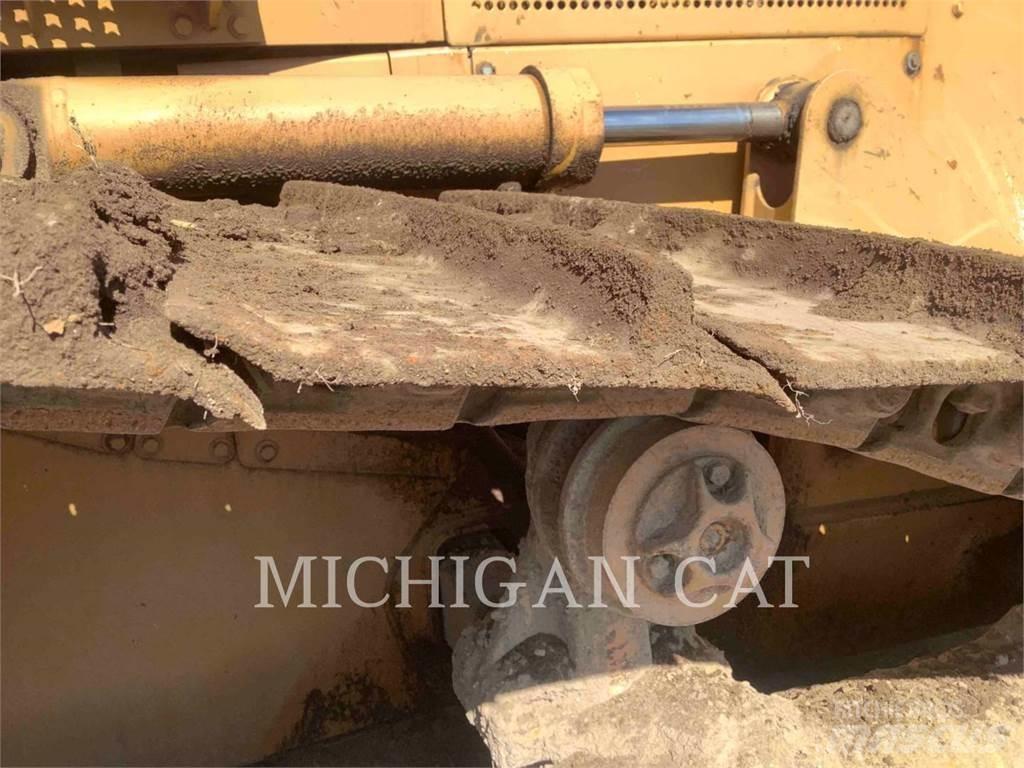 CAT D5ML Telaketjupuskutraktorit