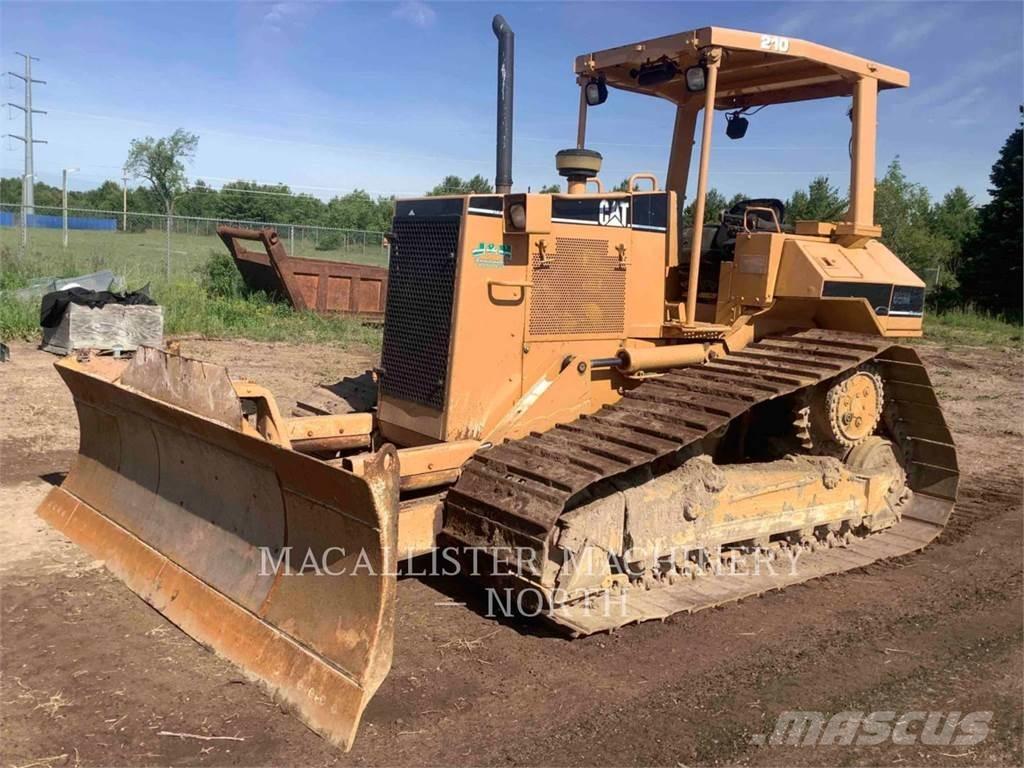 CAT D5ML Telaketjupuskutraktorit