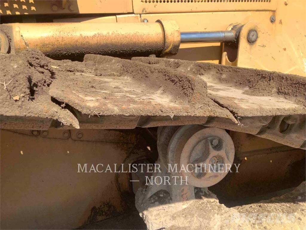 CAT D5ML Telaketjupuskutraktorit