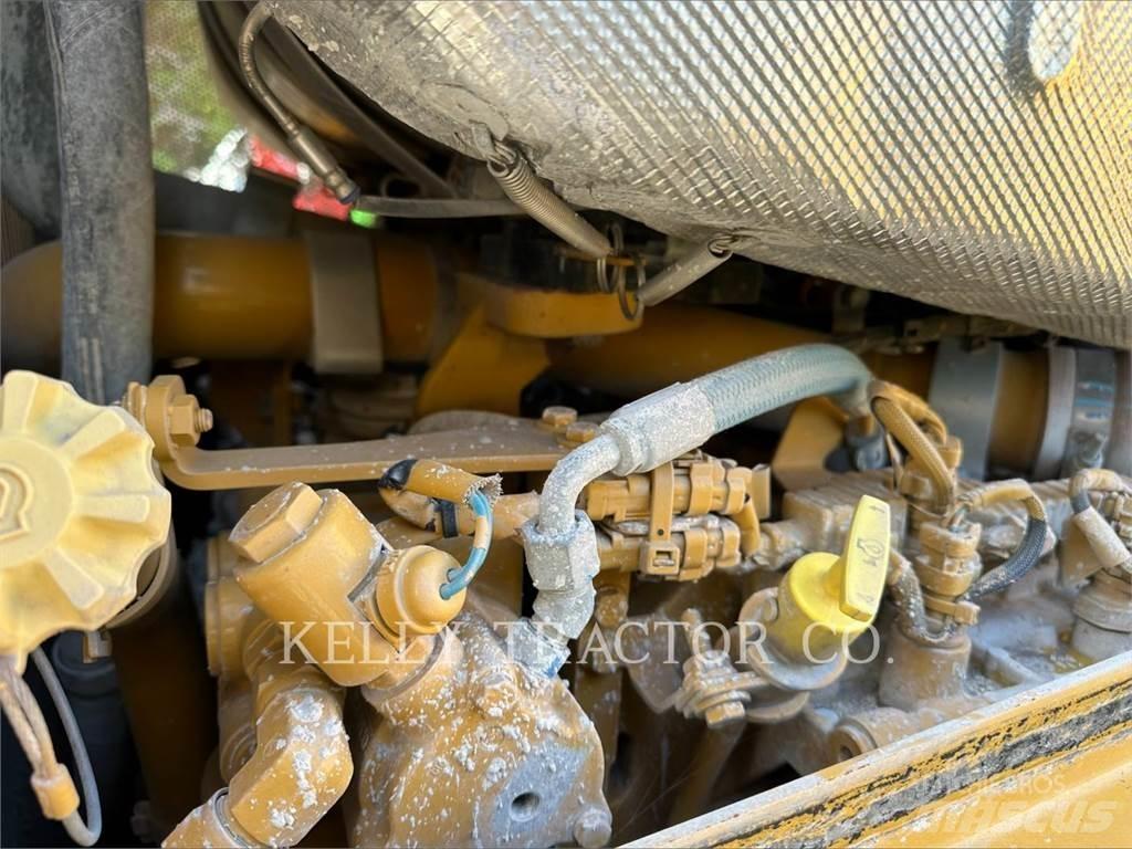 CAT D6 Telaketjupuskutraktorit