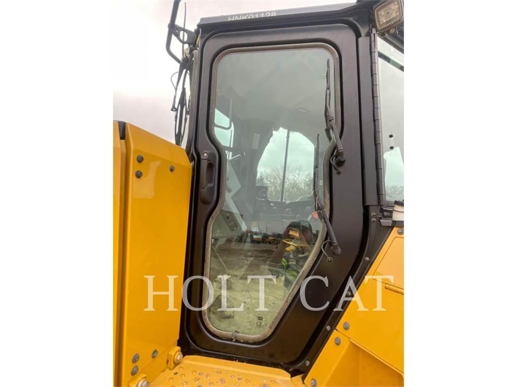 CAT D6 Telaketjupuskutraktorit
