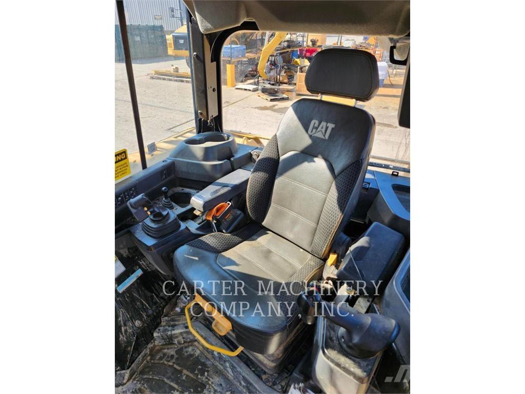 CAT D6-20LGVAR Telaketjupuskutraktorit